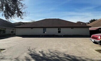 9 S 31st St in McAllen, TX - Building Photo