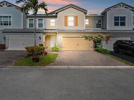 3953 Black Olive Ln in Hollywood, FL - Building Photo