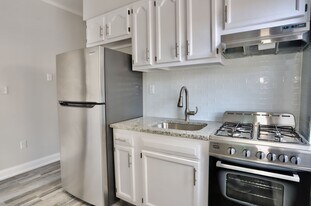 4901 Murphy Pl, Unit 19 in West New York, NJ - Building Photo