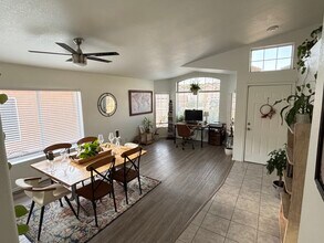 2248 E Ross Ave in Phoenix, AZ - Building Photo - Building Photo