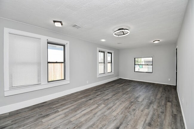 property at 1507 Laird St