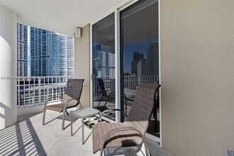 701 Brickell Key Blvd in Miami, FL - Building Photo - Building Photo