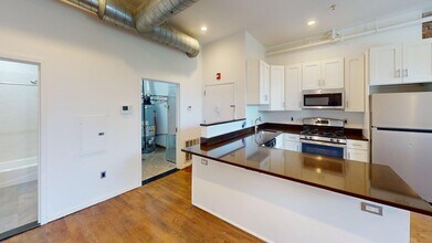 91 Halsey Street in Newark, NJ - Foto de edificio - Building Photo