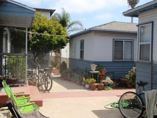 5026-5032 Cape May Ave in San Diego, CA - Building Photo - Building Photo