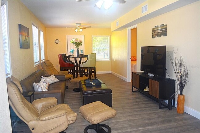2666 18th St in Sarasota, FL - Foto de edificio - Building Photo