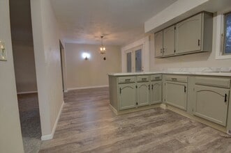 53 Sunny Hill Dr in Orion, IL - Building Photo - Building Photo