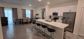 1523 Zinnia Dr in Deltona, FL - Building Photo