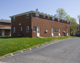 Arborwood Court in Columbus, OH - Building Photo - Building Photo