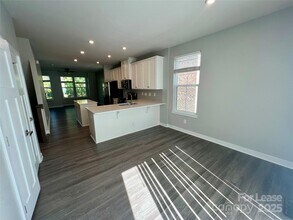 523 Old Mill Rd in Charlotte, NC - Building Photo - Building Photo