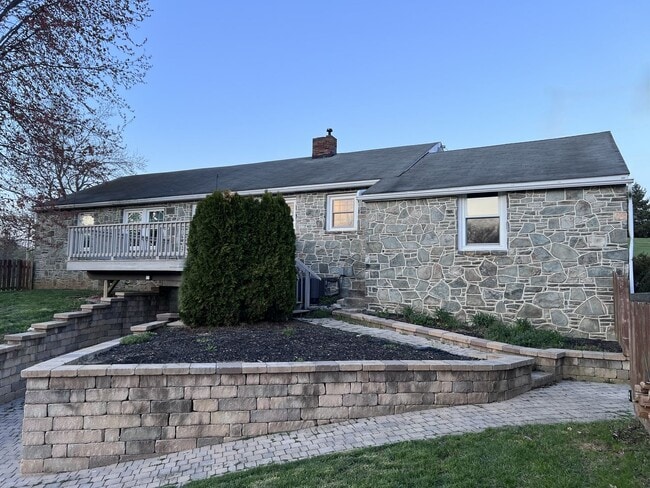 1830 Smith Station Rd in Spring Grove, PA - Building Photo - Building Photo