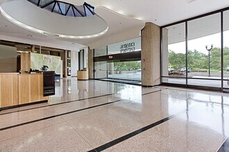 1300 Crystal Dr in Arlington, VA - Building Photo - Building Photo