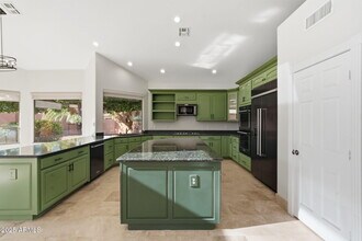 4055 N Recker Rd in Mesa, AZ - Building Photo - Building Photo