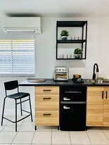 911 NW 39th Ct in Miami, FL - Building Photo