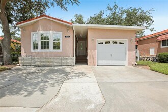 6621 La Mesa Rd in Land O Lakes, FL - Building Photo - Building Photo