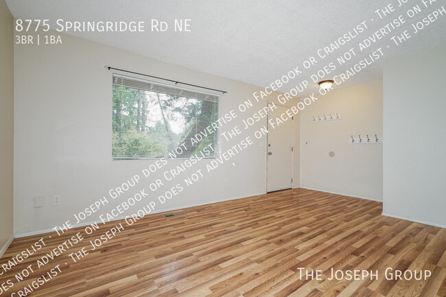 8775 Springridge Rd NE in Bainbridge Island, WA - Building Photo - Building Photo