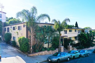 Courtyard at Cordova Apartments