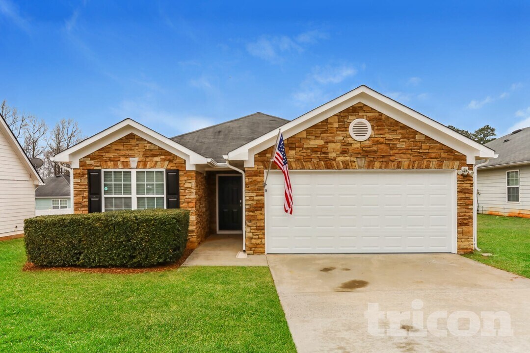 10931 Cimmaron Ct in Hampton, GA - Foto de edificio