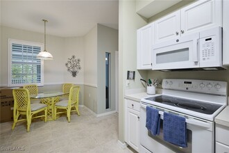 4000 Loblolly Bay Dr in Naples, FL - Foto de edificio - Building Photo