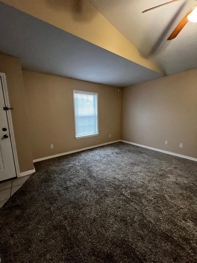 7459 Harvest Village Ct in Navarre, FL - Building Photo - Building Photo