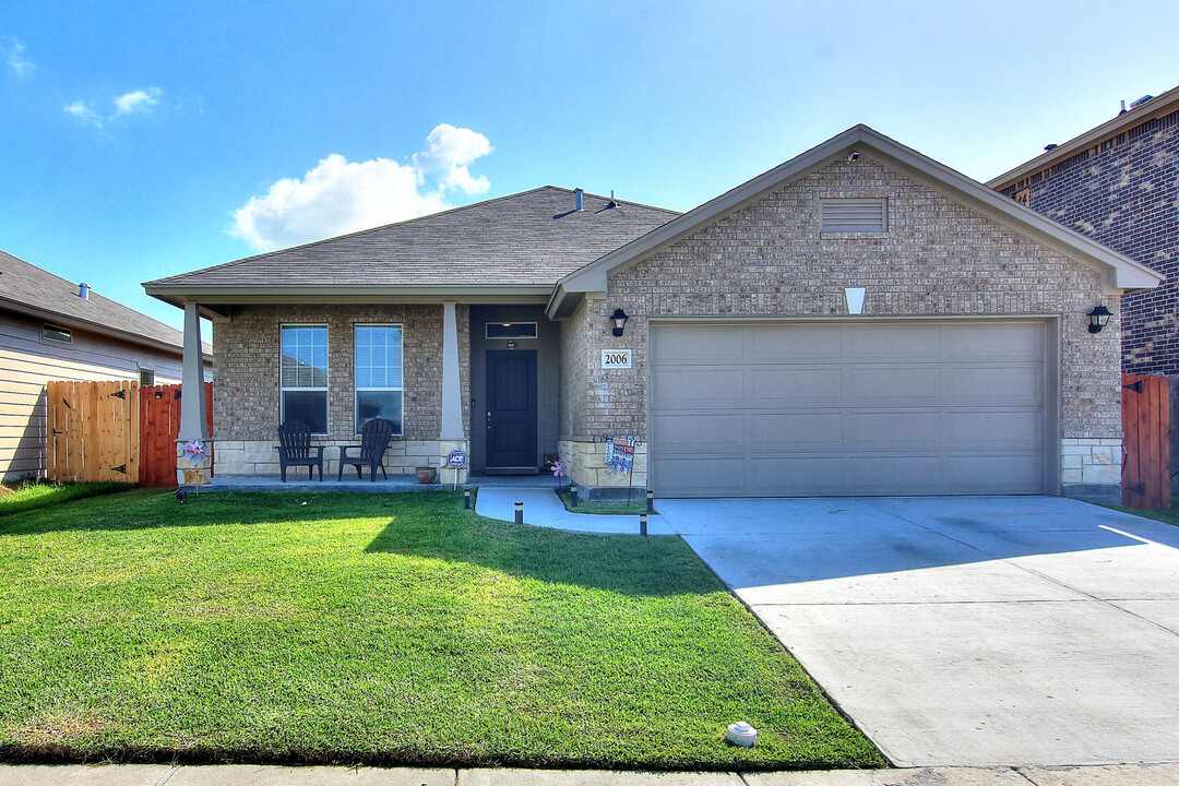 2006 Rhumba Trl in Corpus Christi, TX - Building Photo