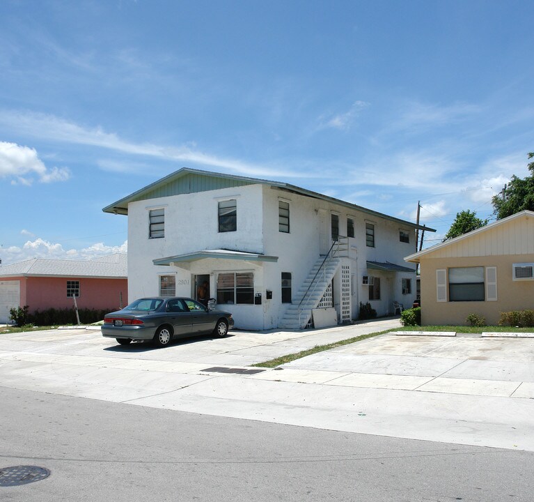 2801 NW 15th Ct in Fort Lauderdale, FL - Building Photo