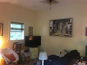 71 Crescent St-Unit -1st Fl in Yaphank, NY - Building Photo - Building Photo