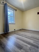 61 Parkside Dr in Newmarket, ON - Building Photo - Building Photo