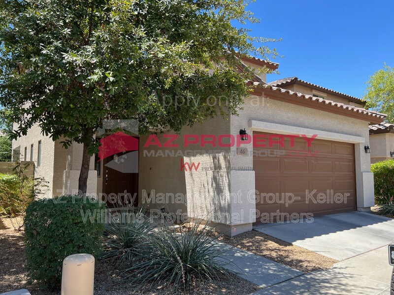 10225 W Camelback Rd in Phoenix, AZ - Building Photo