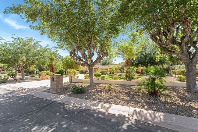 7154 Ranchito Cir in Las Vegas, NV - Building Photo - Building Photo
