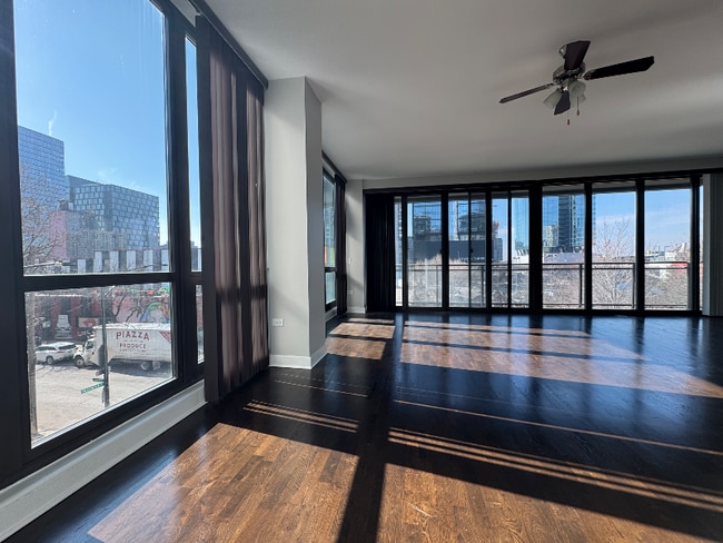 708 W Wayman St in Chicago, IL - Building Photo - Building Photo