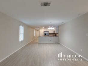 9603 Littleton Grist in San Antonio, TX - Building Photo - Building Photo
