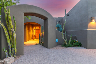 39658 N 106th St in Scottsdale, AZ - Foto de edificio - Building Photo