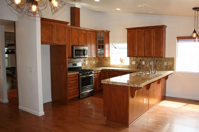 1329 Kendal Ct in Sparks, NV - Building Photo - Building Photo