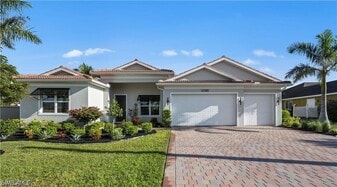 10581 Woodchuck Ln in Bonita Springs, FL - Building Photo