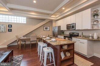 1501 Locust St in Philadelphia, PA - Building Photo - Building Photo