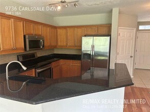 9736 Carlsdale Dr in Riverview, FL - Building Photo - Building Photo