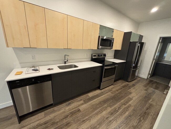 property at 5623-5623 Fenwick St