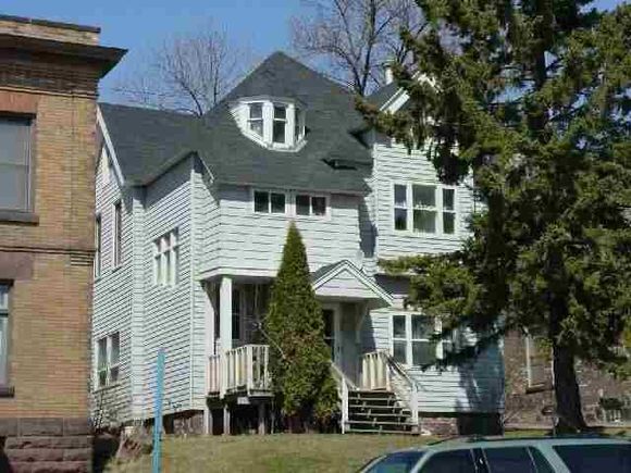 205 E 3rd St in Duluth, MN - Building Photo