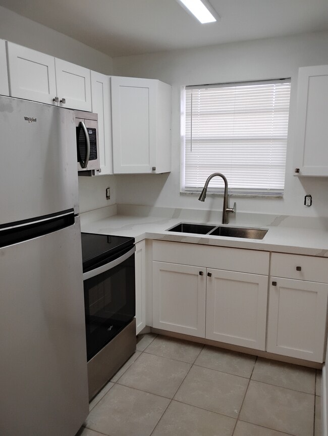 3761 SW 59th Terrace, Unit 205 in Davie, FL - Foto de edificio - Building Photo