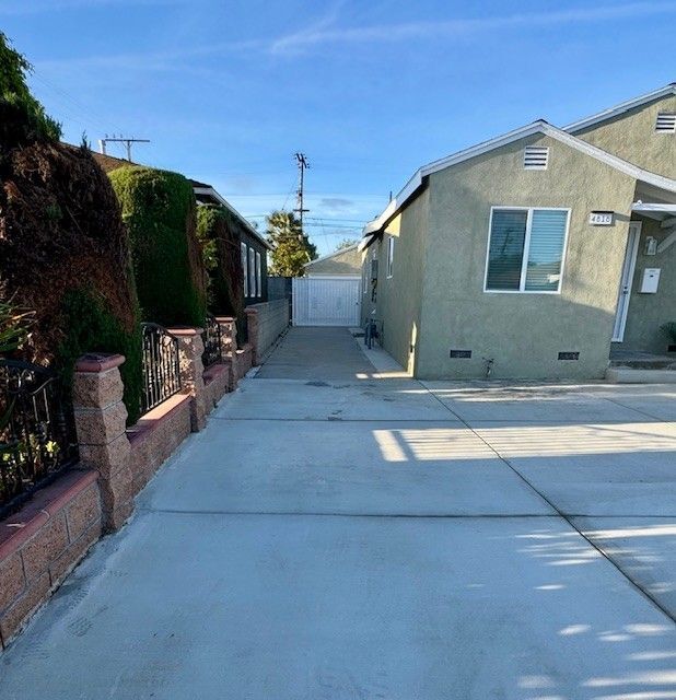 4816 134th Pl in Hawthorne, CA - Building Photo - Building Photo