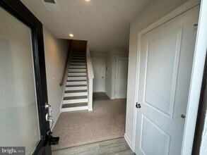 147 Presidents Pointe Ave in Ranson, WV - Building Photo - Building Photo