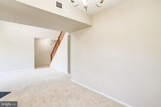 7758 New Providence Dr in Falls Church, VA - Building Photo - Building Photo