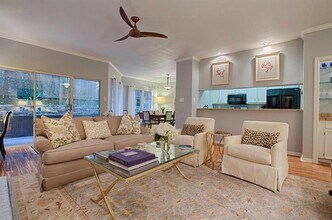 1706 Summit View Pl in Austin, TX - Building Photo - Building Photo