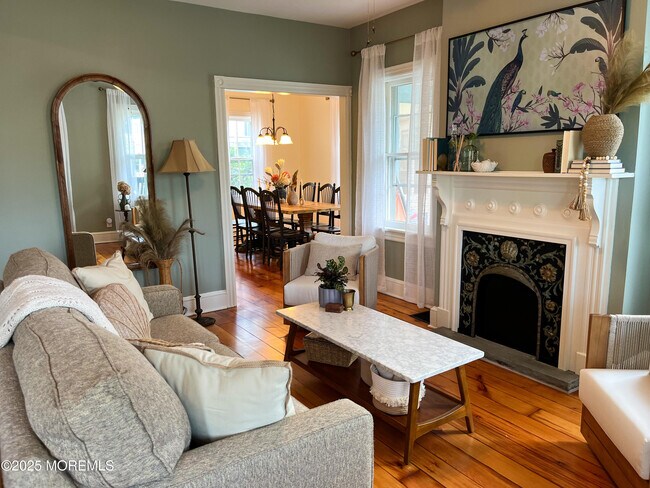 118 Broadway in Ocean Grove, NJ - Building Photo - Building Photo