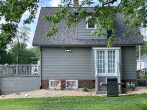 1003 E Samuel Ave in Peoria Heights, IL - Building Photo - Building Photo