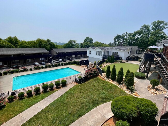 property at 1642 Hillwood Dr
