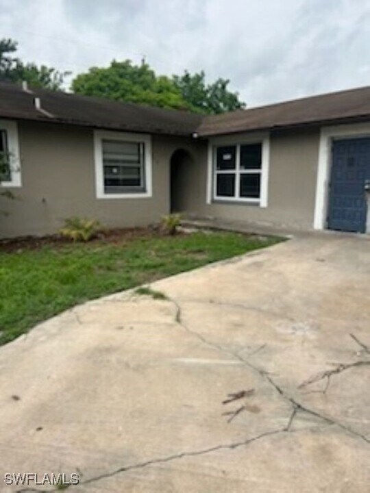1102 Virginia Ave in Clewiston, FL - Building Photo
