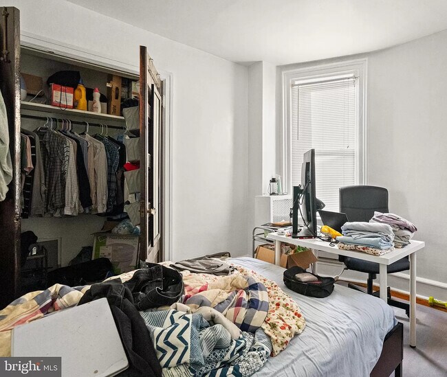 4618 Walnut St, Unit 2 in Philadelphia, PA - Building Photo - Building Photo