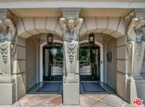 316 N Rossmore Ave in Los Angeles, CA - Foto de edificio - Building Photo