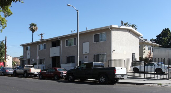 2306 Trinity St in Los Angeles, CA - Building Photo - Building Photo